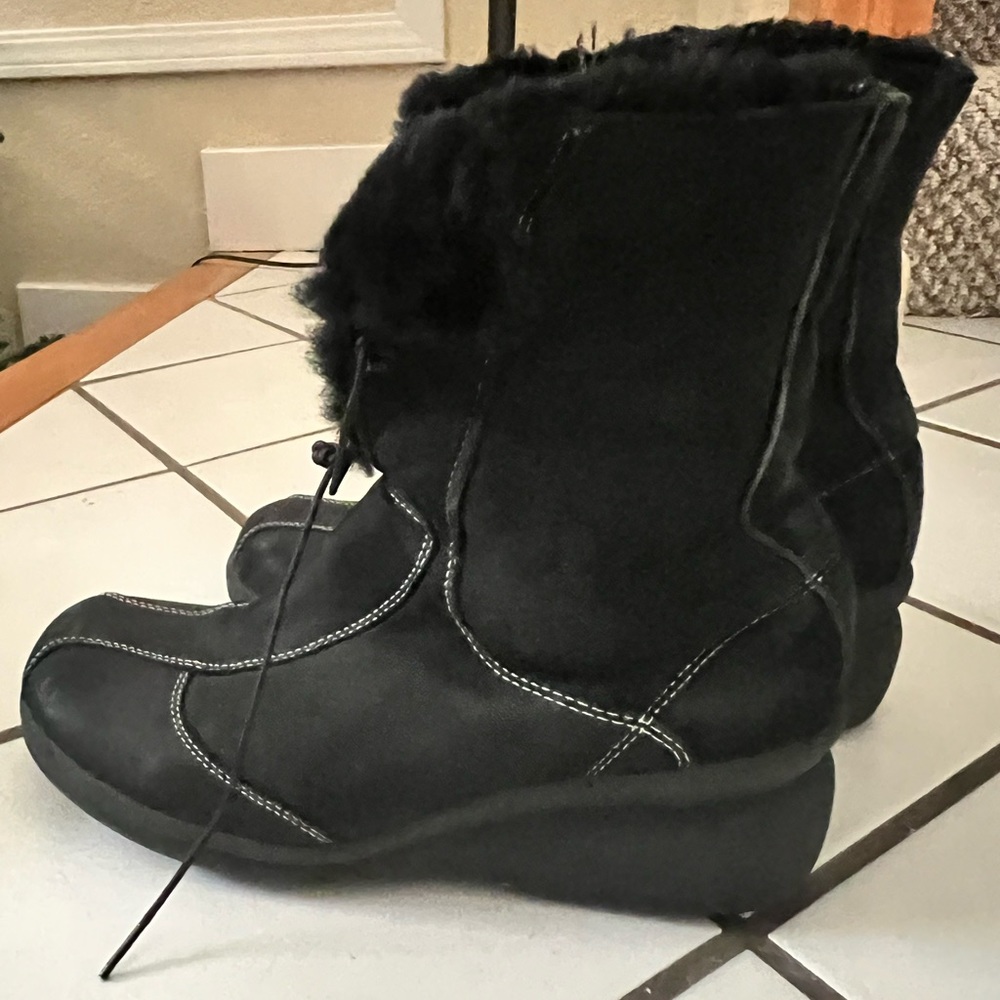 Clarks winter boots, leather upper, cute